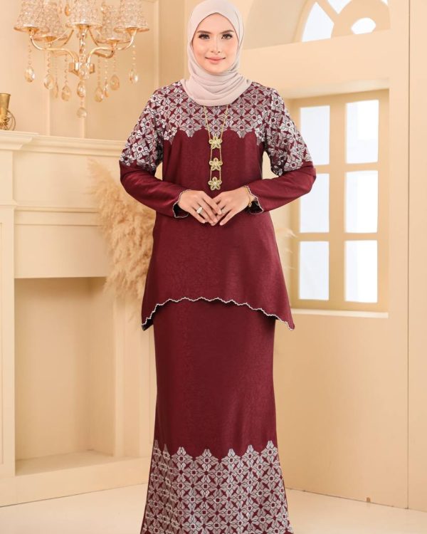 Arina - Maroon